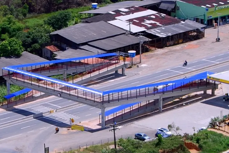 Bahia Norte investe na implantação de telas antiofuscantes na rodovia CIA-Aeroporto para proteger pedestres