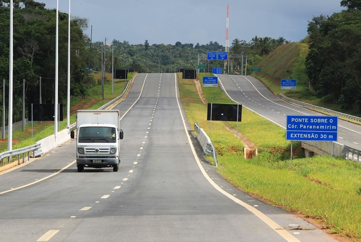 Rodovias na Região Metropolitana de Salvador recebem serviços de manutenção