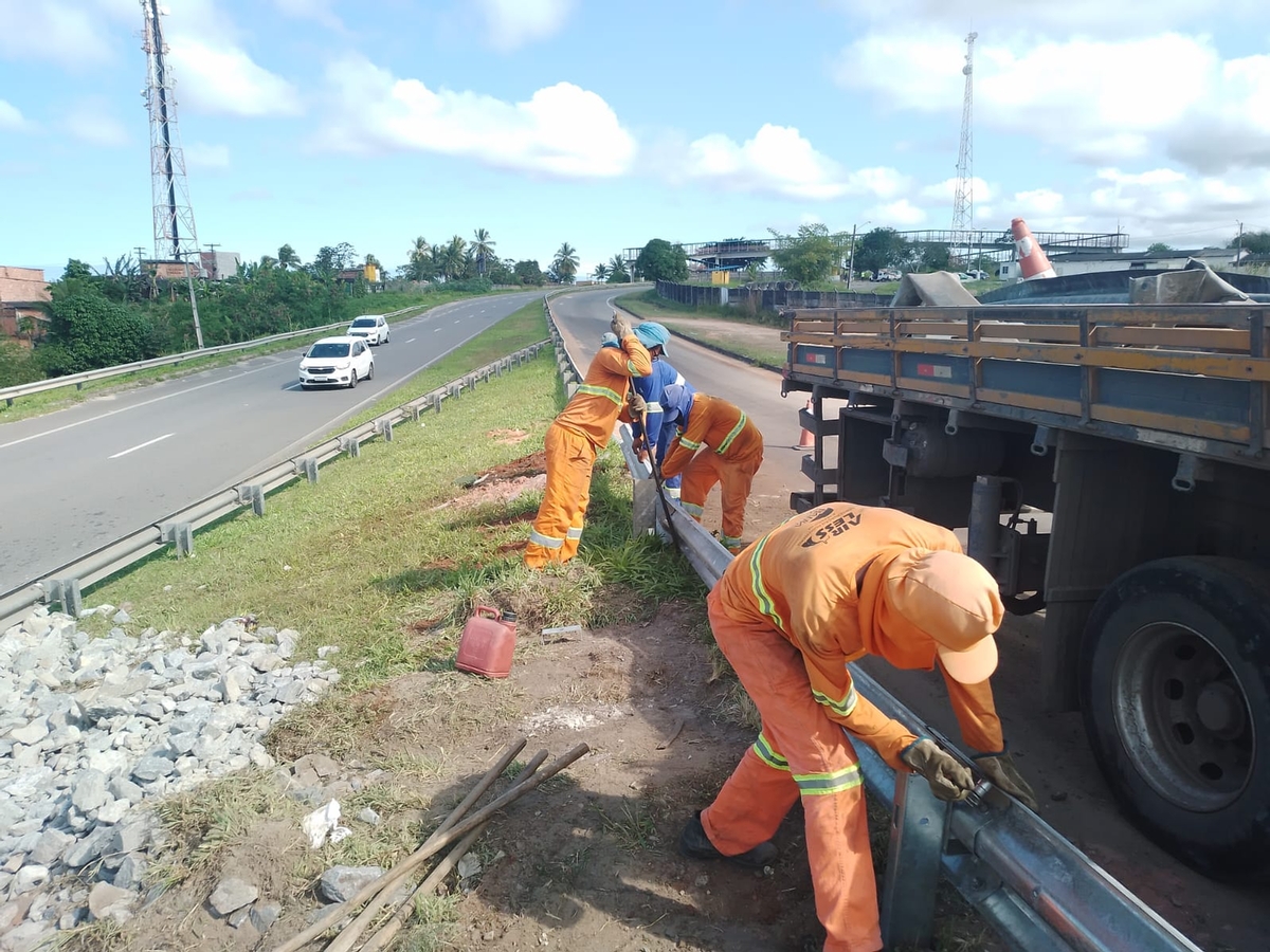 Bahia Norte inicia serviços de manutenção de defensas metálicas da Via Parafuso e Simões Filho